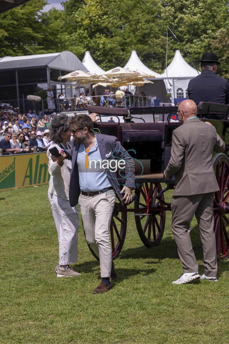 dressage PrizeGiving_Hamburg_20240512_SS350380.jpg